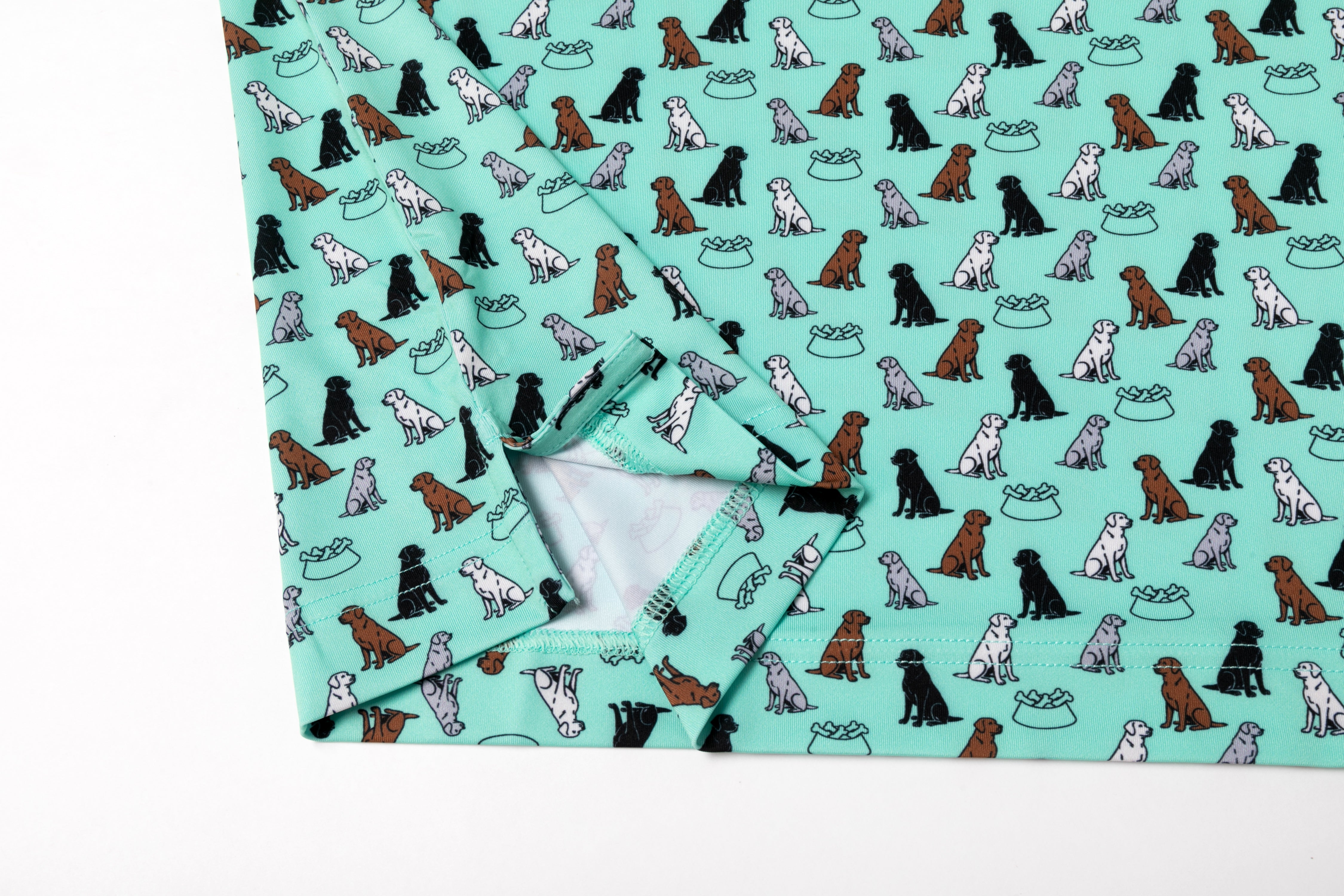 First In Show – Men’s Golf Polo with Labrador Retriever Print