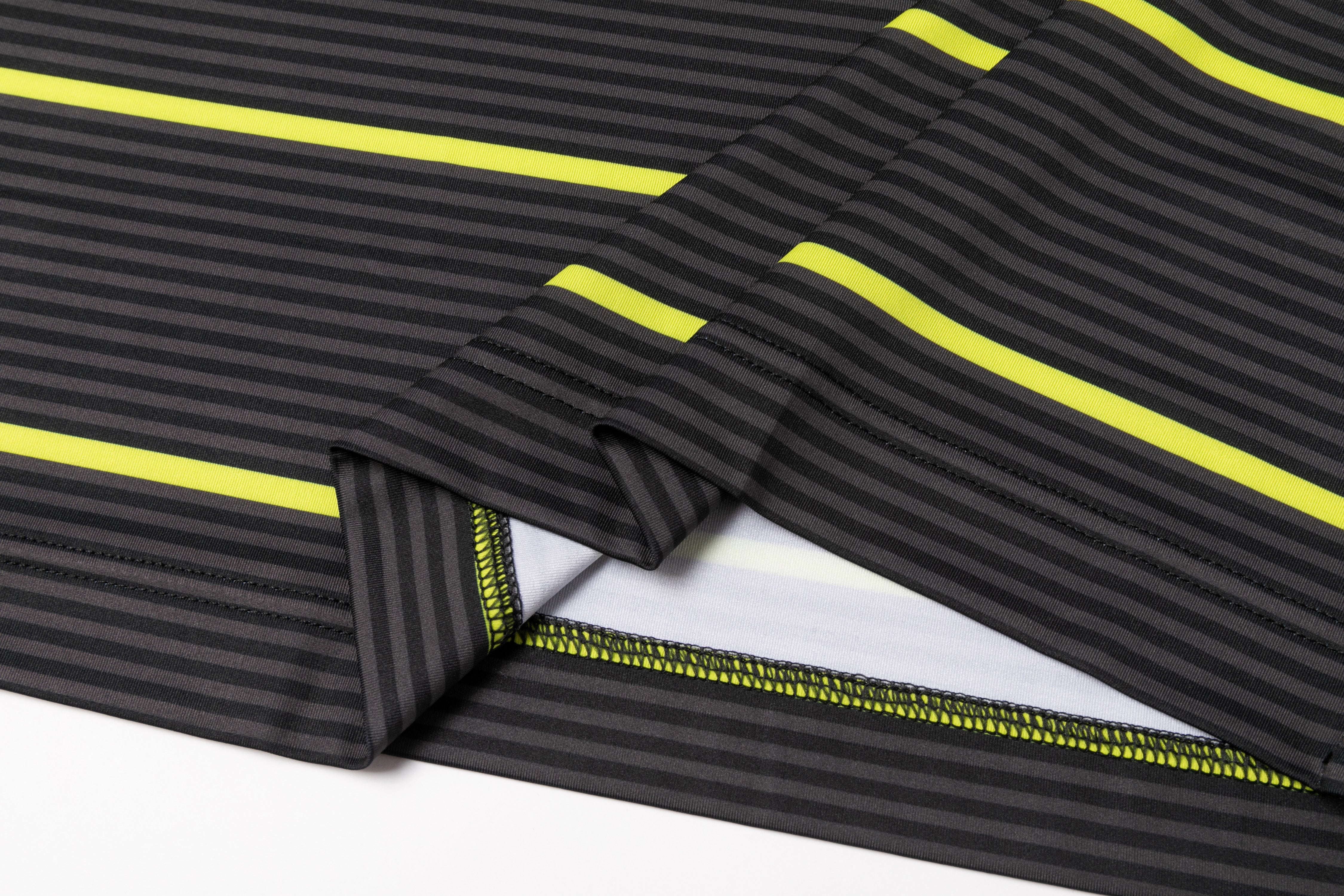 Don’t Do Average – Men’s Grey & Yellow Performance Golf Polo