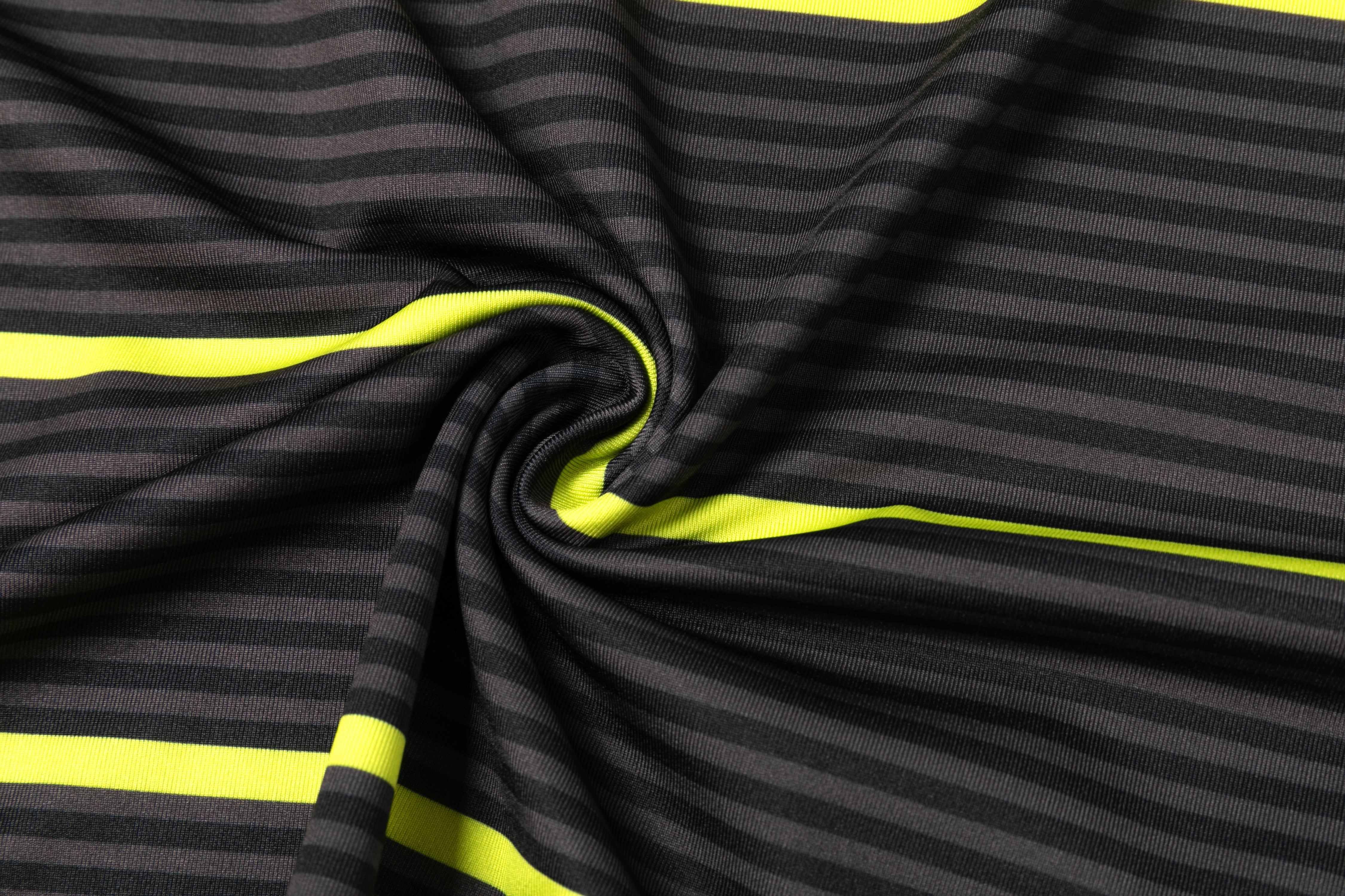 Don’t Do Average – Men’s Grey & Yellow Performance Golf Polo