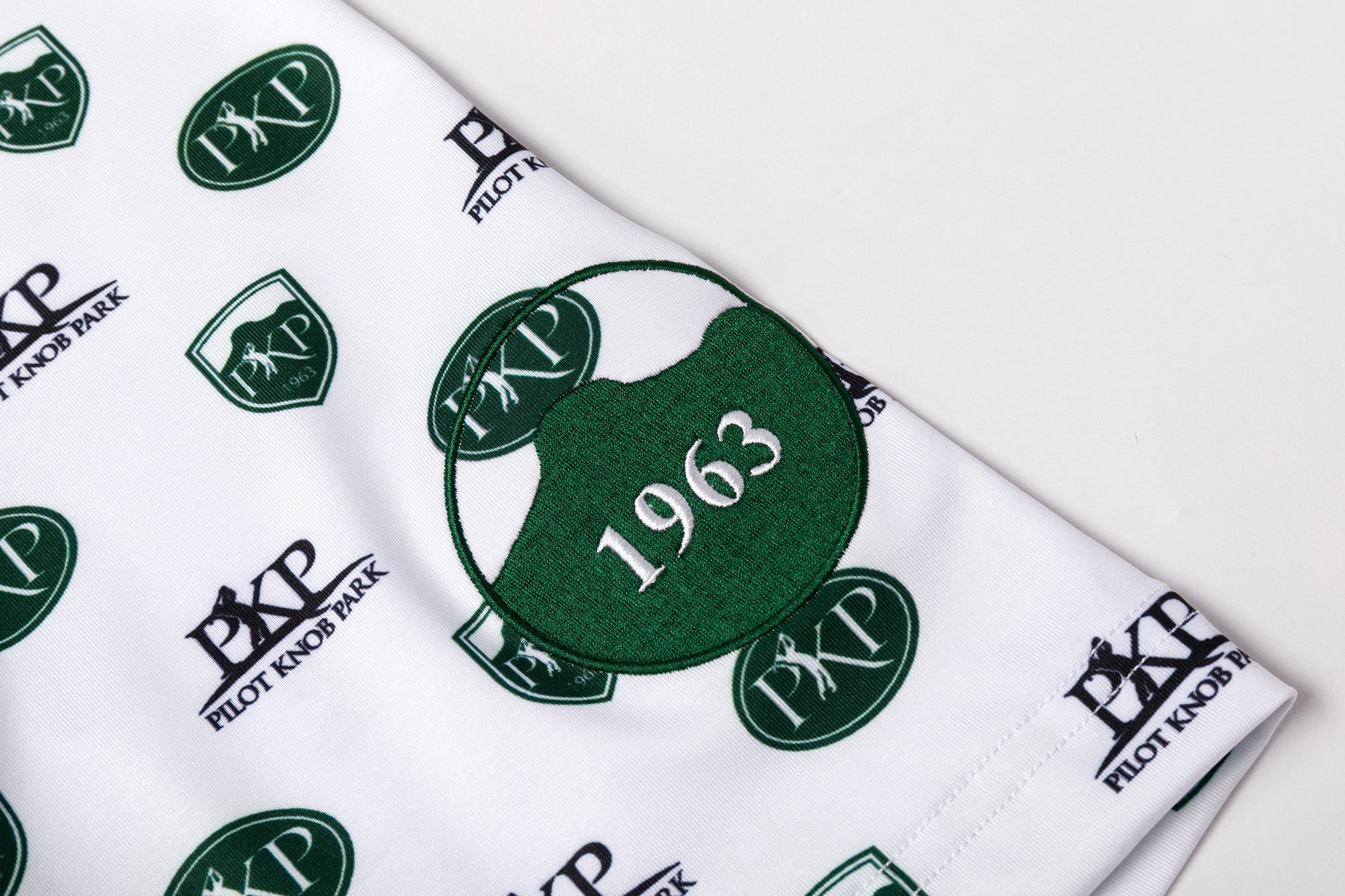Pine_Knob_Park_Custom_Golf_Club_Shirts_9P5A5584.jpg
